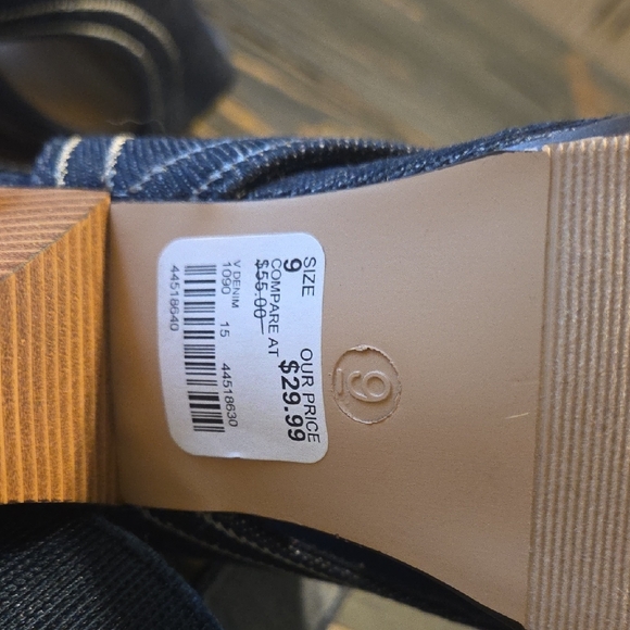 Stylish Denim Open-Toe Heeled Boots - Picture 6 of 6